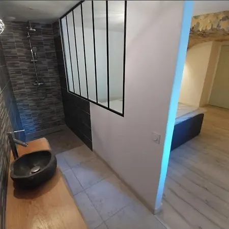 Dom wakacyjny Chez Lena Location